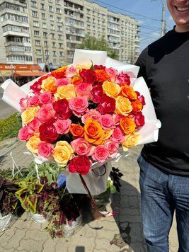Букет мікс троянд 51 шт 505 фото